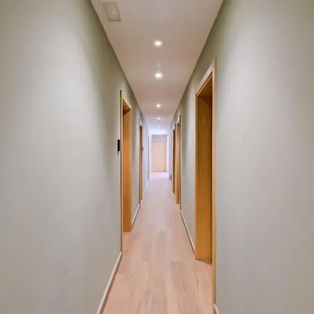 Lovely Fully Equipped Near Subway N3 Apartmán