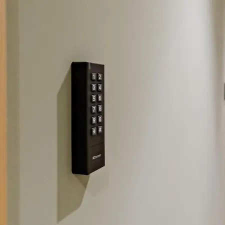 Lovely Fully Equipped Near Subway N3 شقة Lisboa