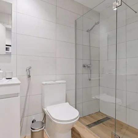 Lovely Fully Equipped Near Subway N3 Apartmán